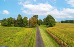 2209 SWAMP Road, FURLONG, PA 18925