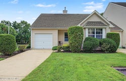 40 Pebble Beach Lane, Little Egg Harbor, NJ 08087