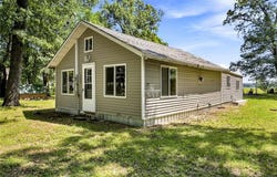 993 Ivanhoe Circle, Mt Vernon, IA 52314