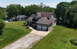 1140 Meadowview Drive, Willard, OH 44890