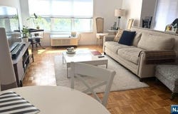 1111 River Road, Edgewater, NJ 07020