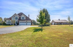 29150 Apple Valley Road, Sedalia, MO 65301