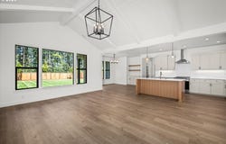 25331 E BROADWAY Ave, Veneta, OR 97487