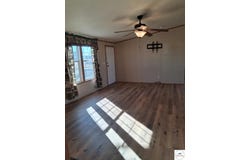 201 SE 8255p Road, Clinton, MO 64735