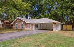 5698 Shannon Drive, Horn Lake, MS 38637