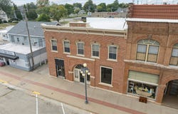 511 1st Avenue, Vinton, IA 52349
