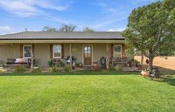 390 Sun Road, Plainview, TX 79072