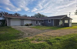 1011 90th Avenue, Pipestone, MN 56164