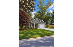 607 Amos Street, Crestview, FL 32539
