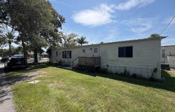 170 N Yonge St, Ormond Beach, FL 32174