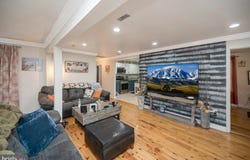 3932 OAKDALE Circle, TRIANGLE, VA 22172