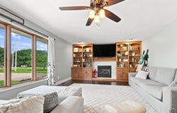 848 SE Baldwin RD, Topeka, KS 66607