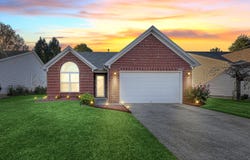 11204 Woodridge Lake Way, Louisville, KY 40272