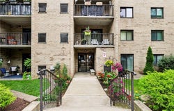 1400 Smokey Wood Dr, Swissvale, PA 15218