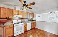 24 WINDFLOWER DR, NEWARK, DE 19711
