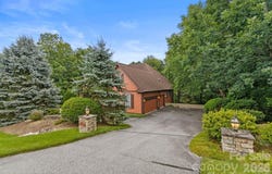 100 Crestgrove Drive, Flat Rock, NC 28731