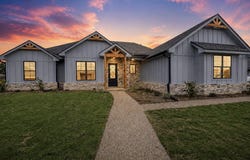 224 Fox Run Lane, Robinson, TX 76706