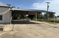 110 Tyler Ave, Sabinal, TX 78881
