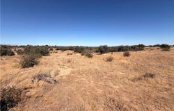 MIRA MAR RD, Phelan, CA 92371