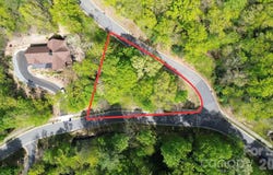 205 Settings Boulevard, Black Mountain, NC 28711
