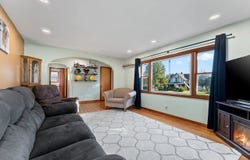 527 PARKER Avenue, ALGOMA, WI 54201