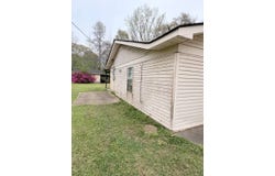 216 Colonial Dr, Butler, AL 36904