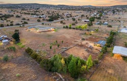 6 County Line Road, Edgewood, NM 87015