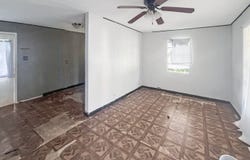 1008 Avenue T, Hondo, TX 78861
