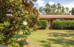 542 Ga Highway 64, Alma, GA 31510