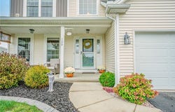 124 Avian Way, Lancaster, NY 14086
