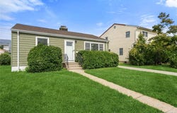 78 Robert Street, Freeport, NY 11520