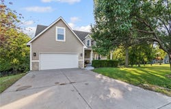 6009 Walnut Cove, Trimble, MO 64492
