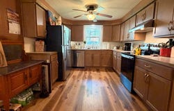 726 W 4th St, Lamoni, IA 50140
