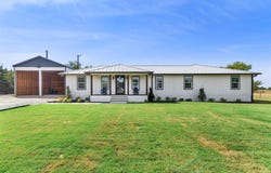 1344 Crews Road, Bells, TX 75414