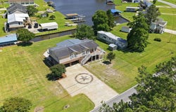 2831 Whichards Beach Road, Chocowinity, NC 27817
