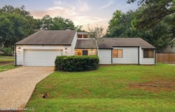 5420 E Diamondhead Drive, Diamondhead, MS 39525