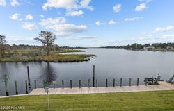 24 Batts Hill Road, New Bern, NC 28562