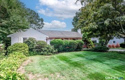 86 Crown Street, Trumbull, CT 06611