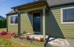 606 EVERGREEN Dr, Tillamook, OR 97141