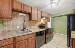 13500 Shaker Boulevard, Cleveland, OH 44120