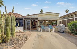 524 DOUGLAS Road, Mesa, AZ 85205