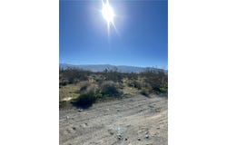 2025 Dos Palmas, Phelan, CA 92371