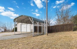 824 Walnut Road, Lily, KY 40740