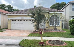 10854 Limeberry Dr, Cooper City, FL 33026