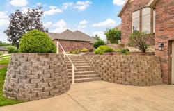 2001 N 7th Avenue, Ozark, MO 65721
