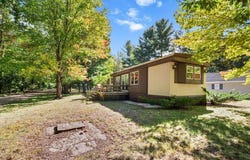 7650 E Lake Drive, Newaygo, MI 49337