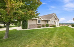 118 Summit Ct, Columbus, WI 53925