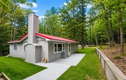 527 Eagles Nest Road, Indian River, MI 49749