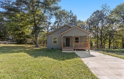 205 Cavender Street, LaFayette, GA 30728