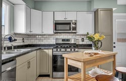 6480 Grayfriar Drive, Brook Park, OH 44142